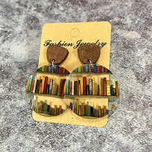 Load image into Gallery viewer, đBook Earrings / Earrings For Book Lovers