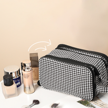 Load image into Gallery viewer, Houndstooth Large Capacity Cosmetic Bag