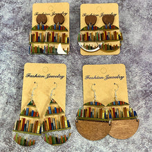 Load image into Gallery viewer, đBook Earrings / Earrings For Book Lovers