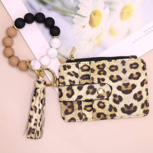 Load image into Gallery viewer, 💖 Fashionable Silicone Keychain Wallet