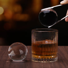 Load image into Gallery viewer, Saker Clear Ice Ball Maker