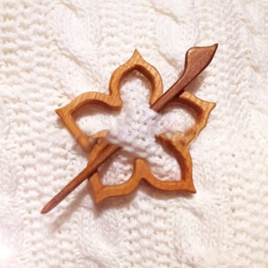 Brooch Pin with Wooden Animal Pattern