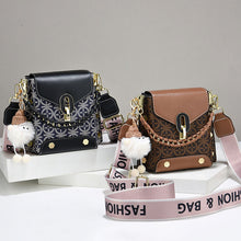 Load image into Gallery viewer, Versatile Simple Crossbody Bag