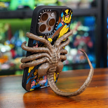 Load image into Gallery viewer, Horrible Facehugger Phone Holder
