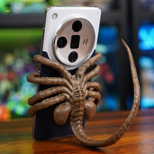 Load image into Gallery viewer, Horrible Facehugger Phone Holder
