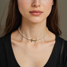 Load image into Gallery viewer, Cross Pearl Necklace