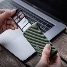 Load image into Gallery viewer, 2-in-1 Card Reader and Holder Case