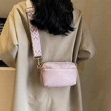 Load image into Gallery viewer, Fashionable and versatile women&#39;s crossbody bag