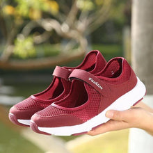 Load image into Gallery viewer, Women's Mary Jane Flat