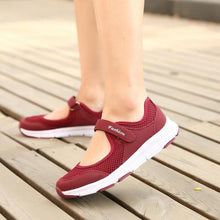 Load image into Gallery viewer, Women's Mary Jane Flat