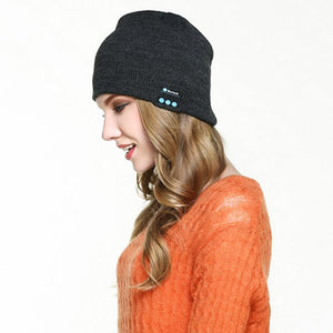 Warm knitted hat with 4.2 Bluetooth
