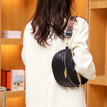 Load image into Gallery viewer, Cowhide Leather Rhombus Pattern Waist Bag
