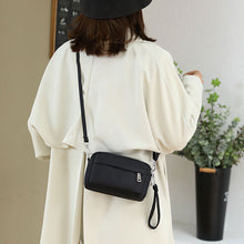 Load image into Gallery viewer, Women&#39;s fashionable shoulder bag made of nylon