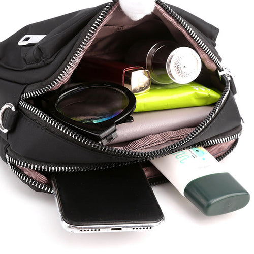 Women's fashionable shoulder bag made of nylon