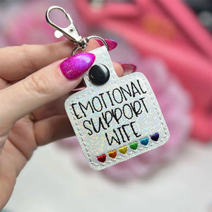 🌈Emotional Support Rainbow Hearts Keychain💕