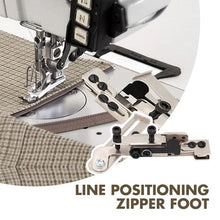Load image into Gallery viewer, Line Positioning Zipper Foot