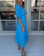 Load image into Gallery viewer, V-neck printed casual dress
