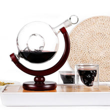 Load image into Gallery viewer, Globe Glass Wine Whiskey Decanter
