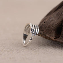 Load image into Gallery viewer, Vintage Simple Hand Ring