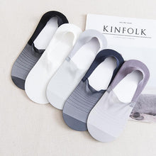 Load image into Gallery viewer, Men&#39;s Invisible Ice Silk Boat Socks